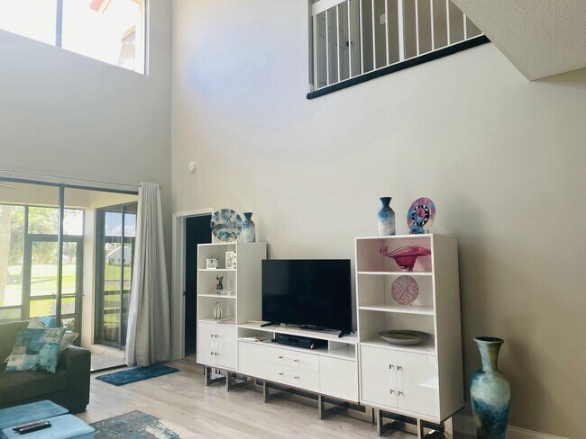 Foto del edificio - 840 Windermere Way