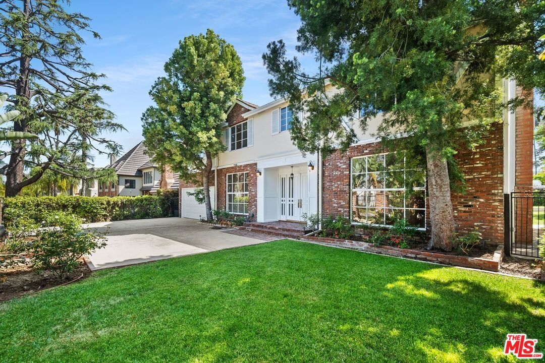 Foto principal - 517 Elm Dr