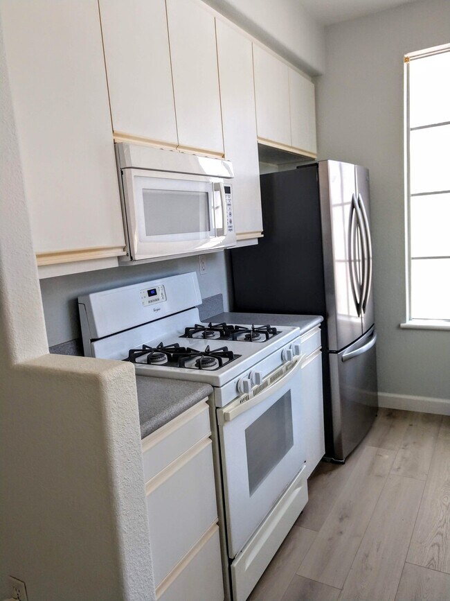 Building Photo - 3601 Bernwood Pl