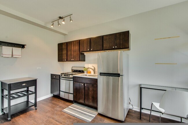 Foto del edificio - 1627 N Humboldt Blvd