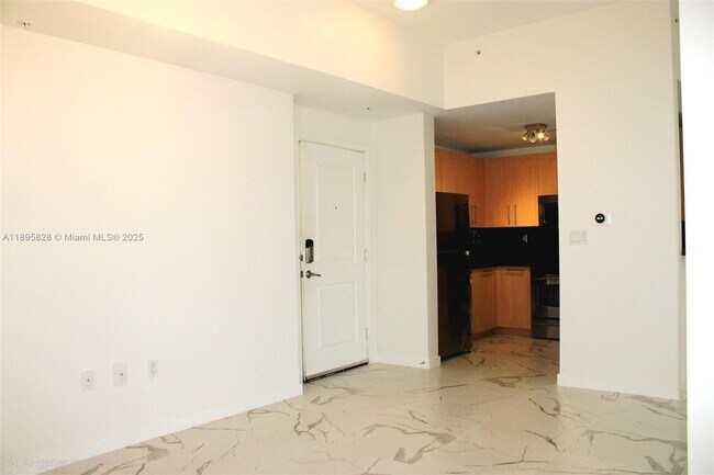 Building Photo - 511 SE 5 Ave