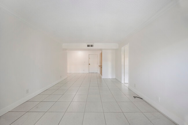 Foto del edificio - 470 NW 20th St