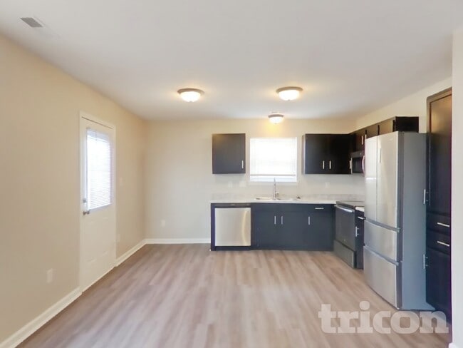 Foto del edificio - 1619 Prairieview Ln