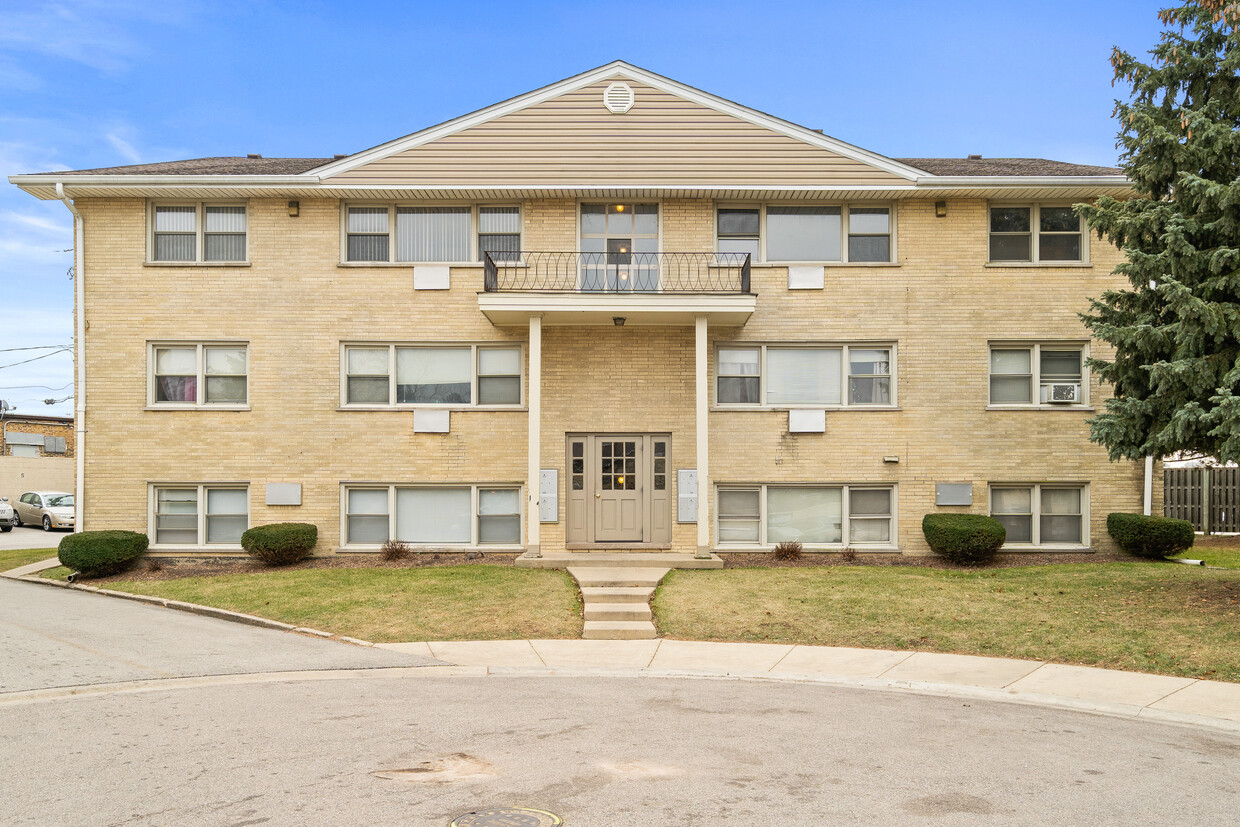 Exterior Building - Hanover Park Blu Apartments