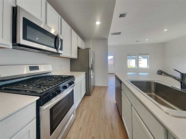 Building Photo - 27019 Breakaway Lane