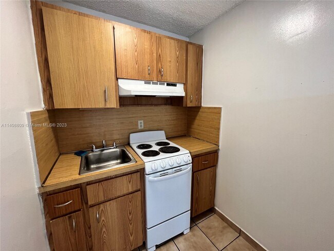 Foto del edificio - 1211 Rutland St