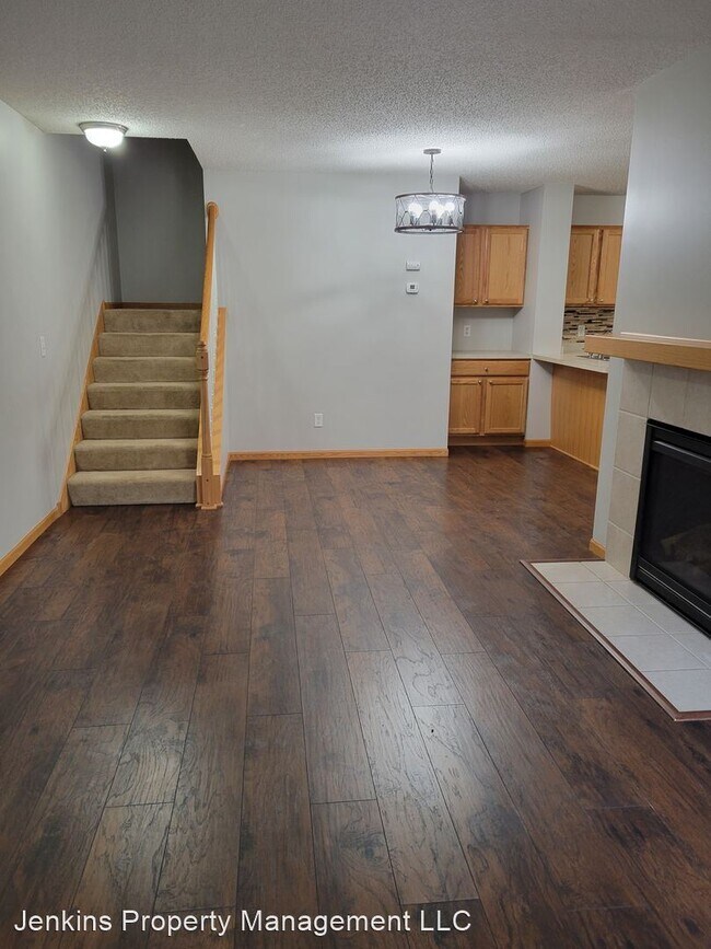 Building Photo - 3 br, 2.5 bath House - 3512 Sterling Heigh...