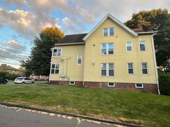 Foto del edificio - 177 Ridge Rd