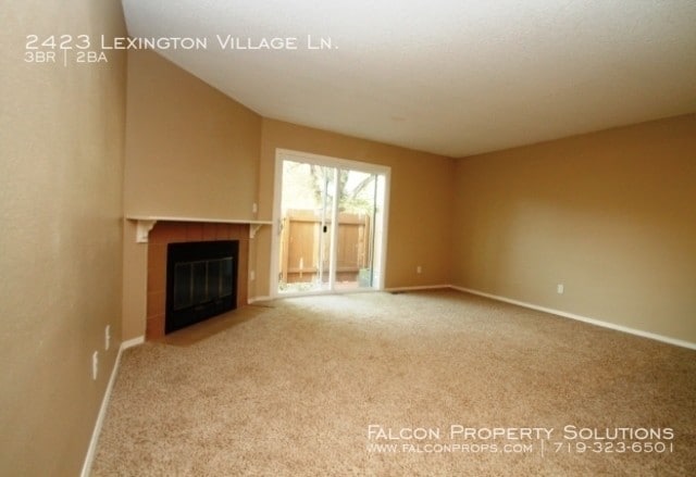Building Photo - 2423 Lexington Village Ln