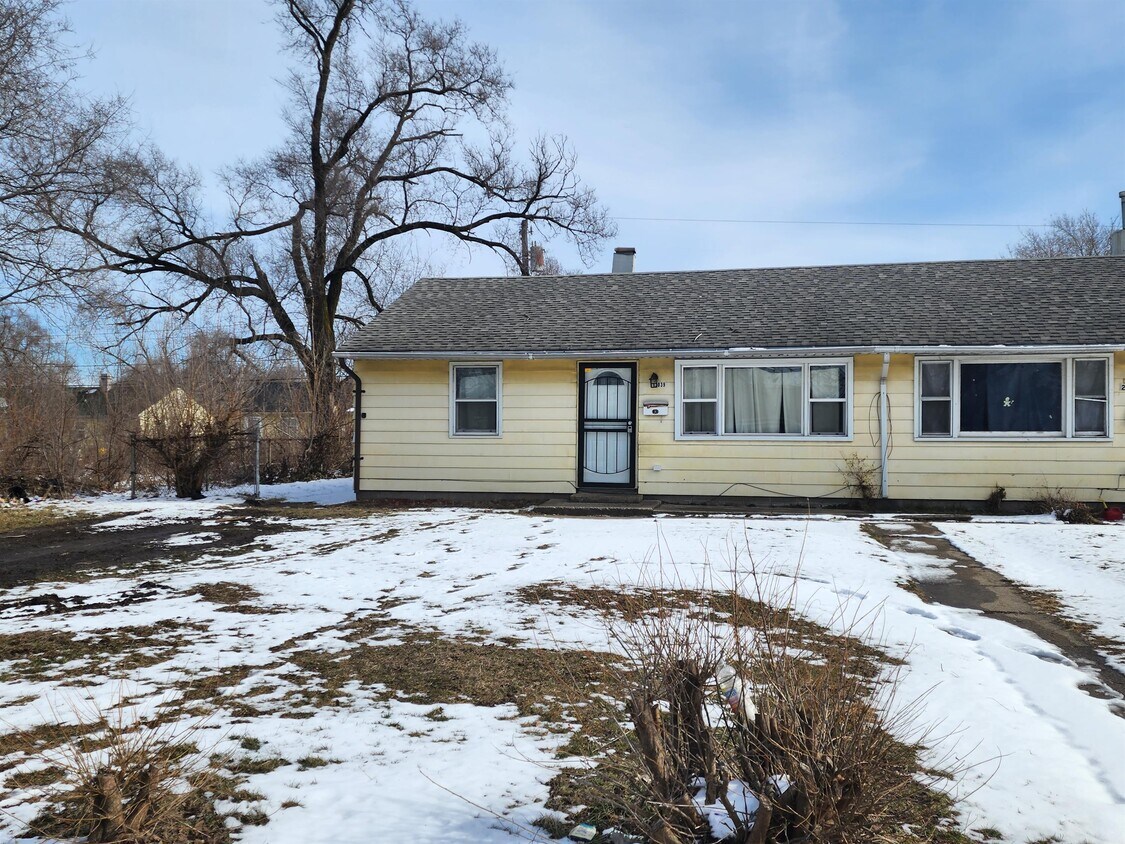 2039 Kentucky St, Gary, IN 46407 House Rental in Gary, IN