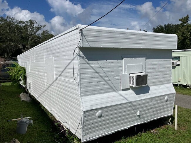 Foto del edificio - 767 Espanola Ave