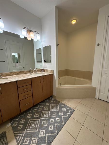 Building Photo - 127 Riverwalk Cir W