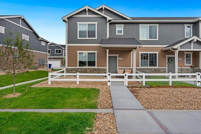 Photo - 271 Penguin St Townhome