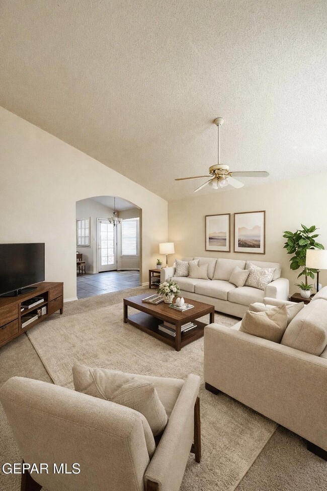 Building Photo - 12369 Tierra Apache Rd