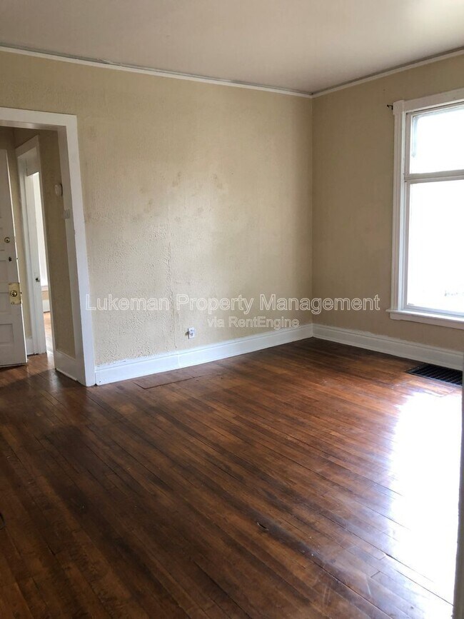 Building Photo - 609 Pearl St