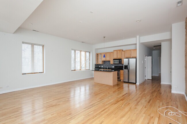 Building Photo - 811 N Rockwell St