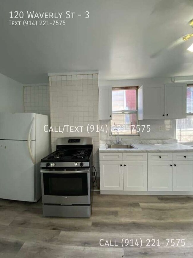 Photo - 120 Waverly St Apartment