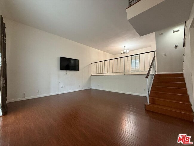 Building Photo - 1721 Rogers Pl