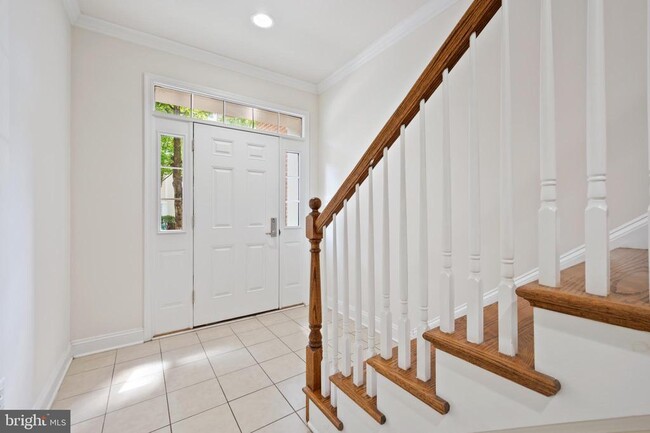 Building Photo - 8342 Broderick Cir