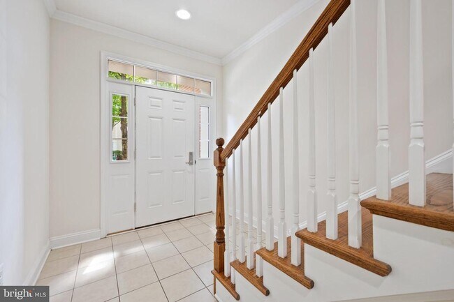 Building Photo - 8377 Broderick Cir