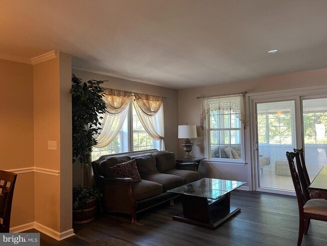 Building Photo - 199 Rumbling Rock Rd