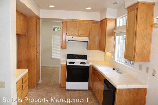 Building Photo - 2 br, 2.5 bath House - 38 Scotts Valley