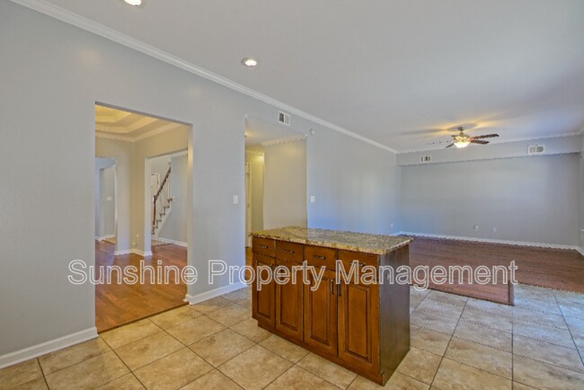 Foto del edificio - 2823 Lens Ave