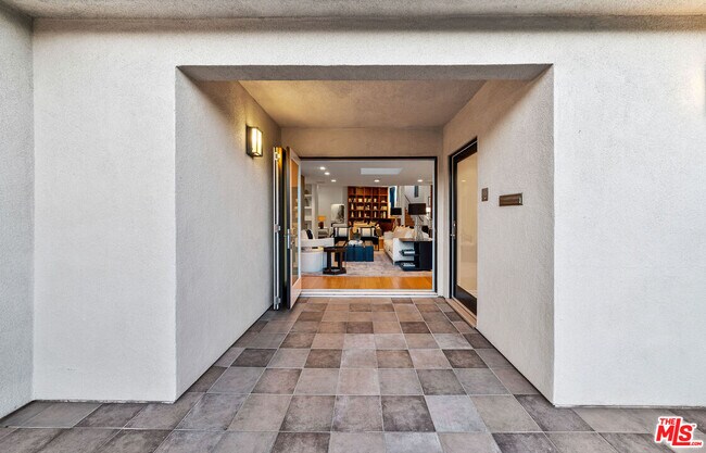 Foto del edificio - 11250 Homedale St