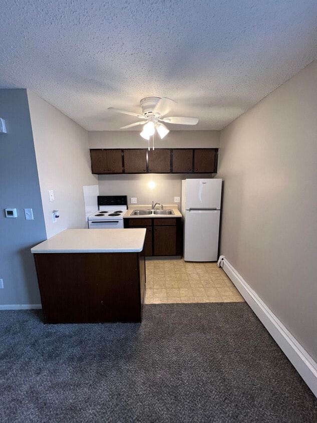 Kitchen - 2109 W 1st St