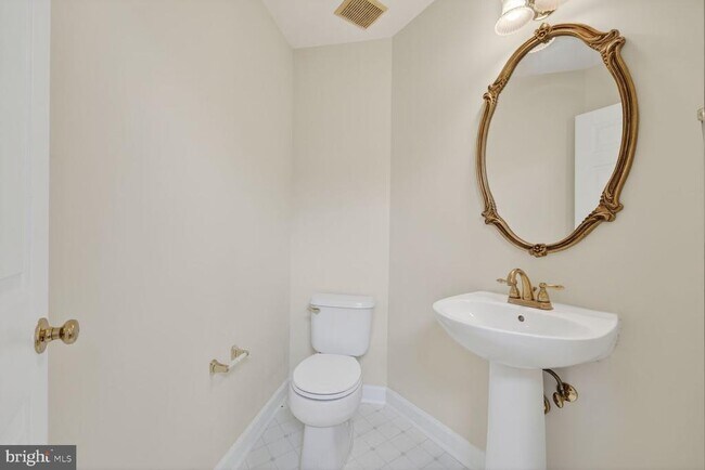 Foto del edificio - 6652 Debra Lu Way