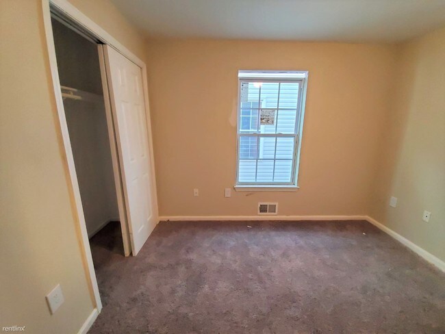 Foto del edificio - 6 br, 3 bath  - 41 Blum St Apt 1