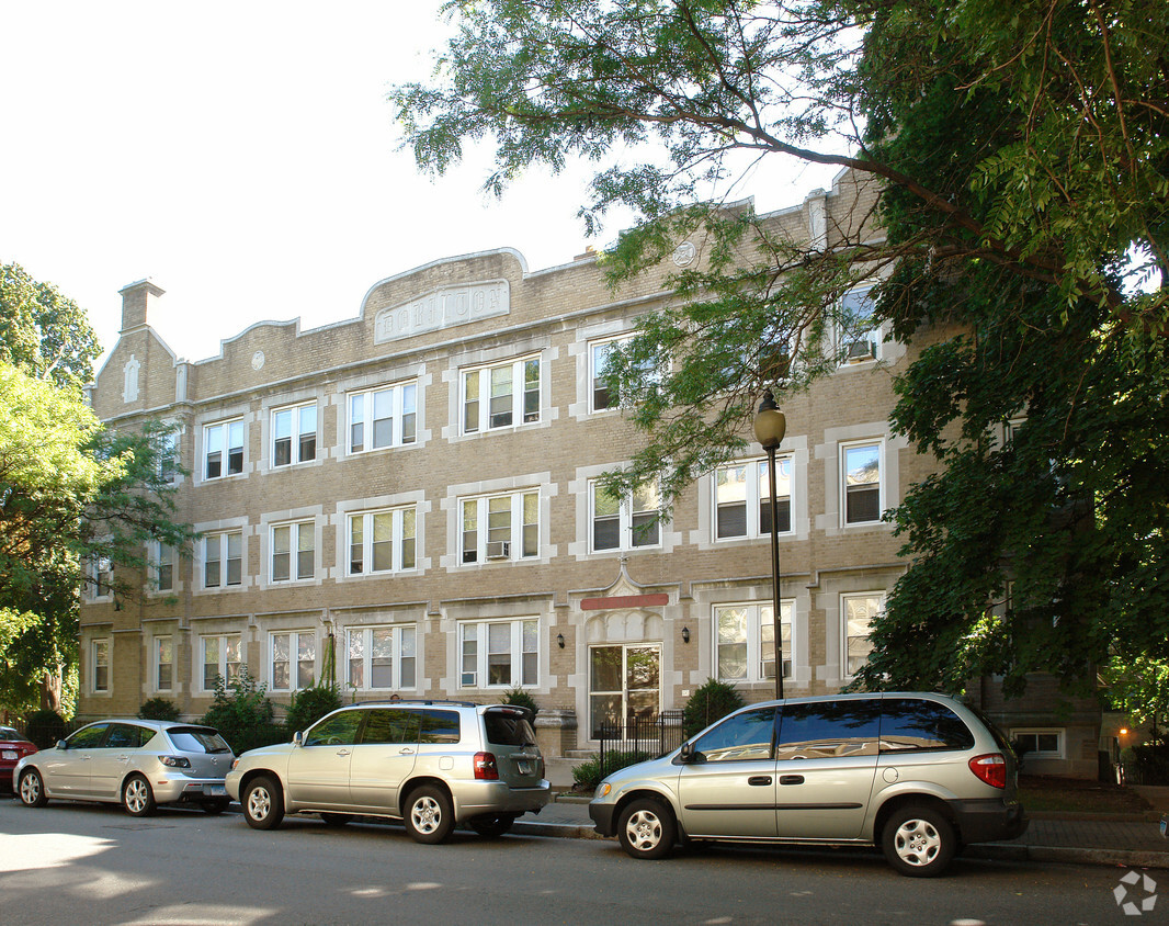 Building Photo - 419 Farmington Ave