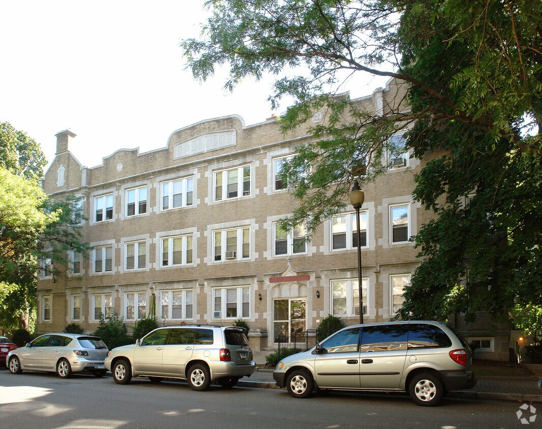 Foto del edificio - 419 Farmington Ave