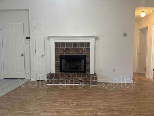 Foto del edificio - 13236 Trailwood Dr