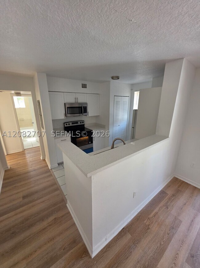 Foto del edificio - 17612 NW 25th Ave