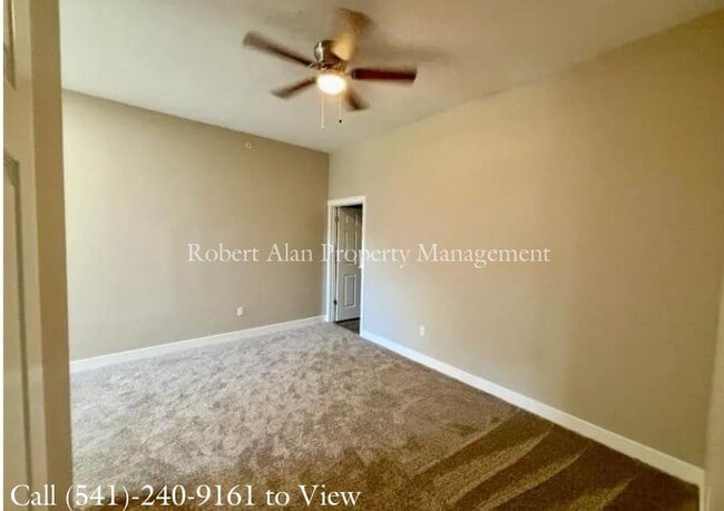 Building Photo - 2601 SW Hailey Ave