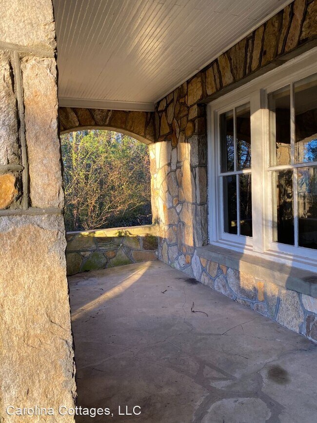 Building Photo - 2 br, 1 bath House - 854 Bearwallow Road