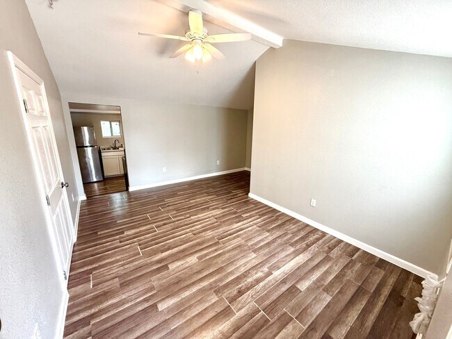 Photo - 602 Lovett Ave Apartment