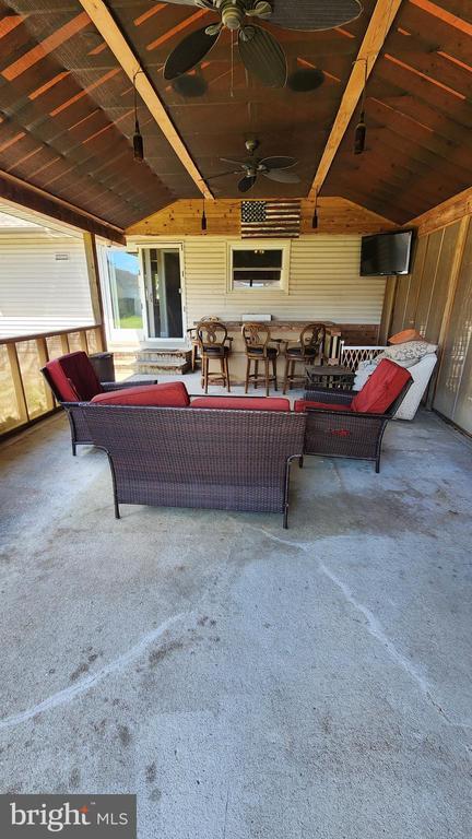 Building Photo - 228 Market Pl