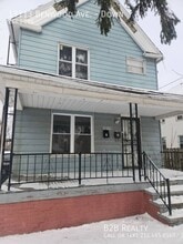 Building Photo - 13113 Benwood Ave