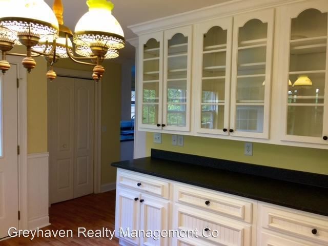 Foto del edificio - 4 br, 3 bath House - 801 Clarendon