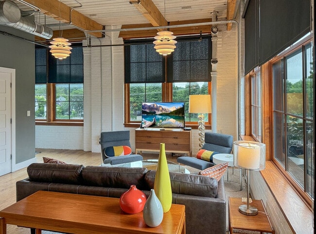 Building Photo - 110 Harvard St