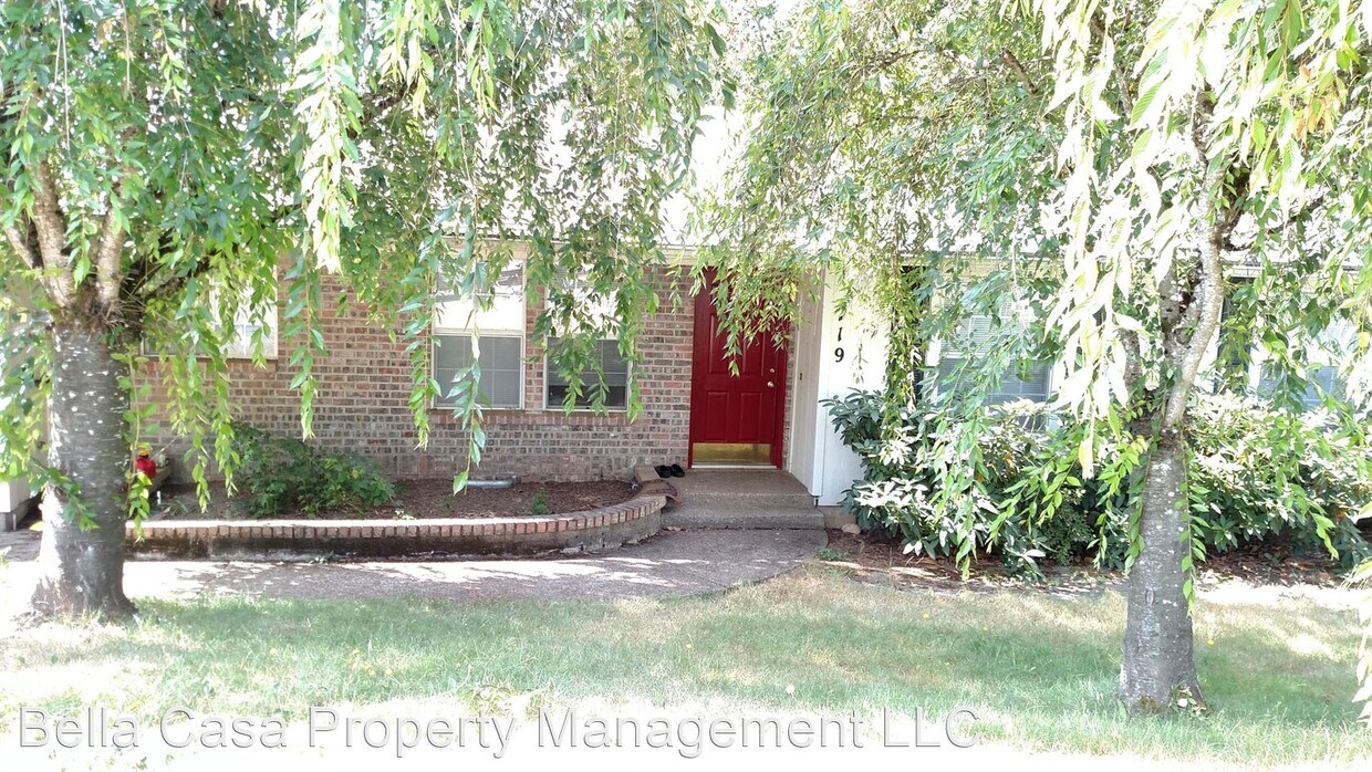 Primary Photo - 3 br, 2 bath House - 719 SW 1st St