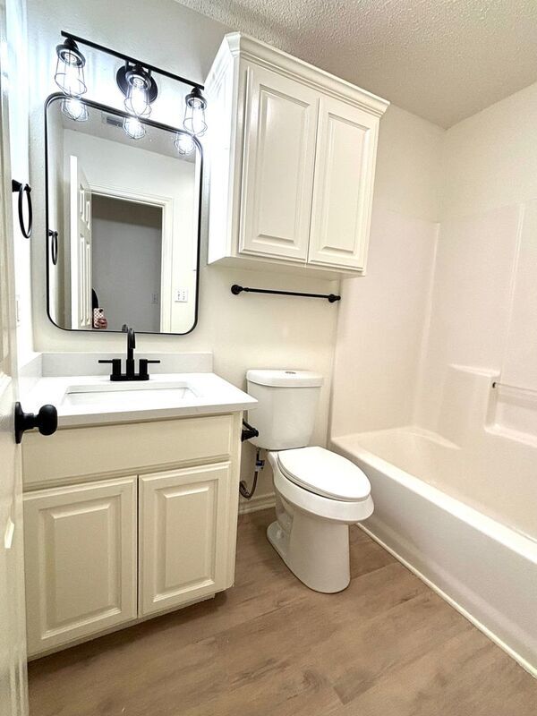 Building Photo - 3609 Skyline Blvd