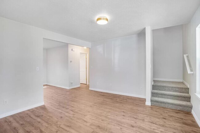 Building Photo - Latah Street Townhomes