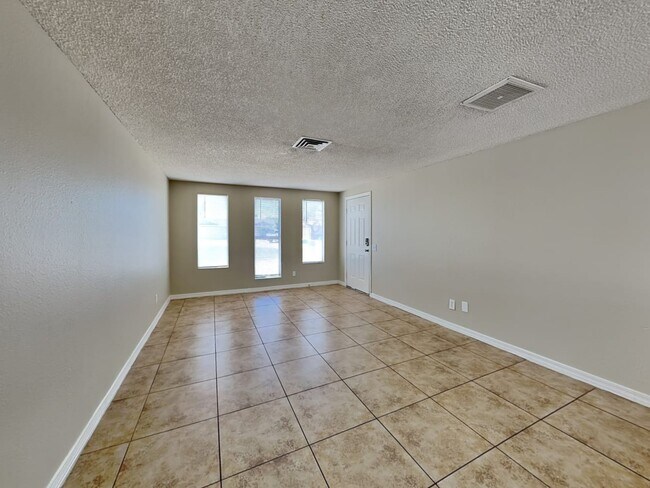 Foto del edificio - 10108 W Glenrosa Ave