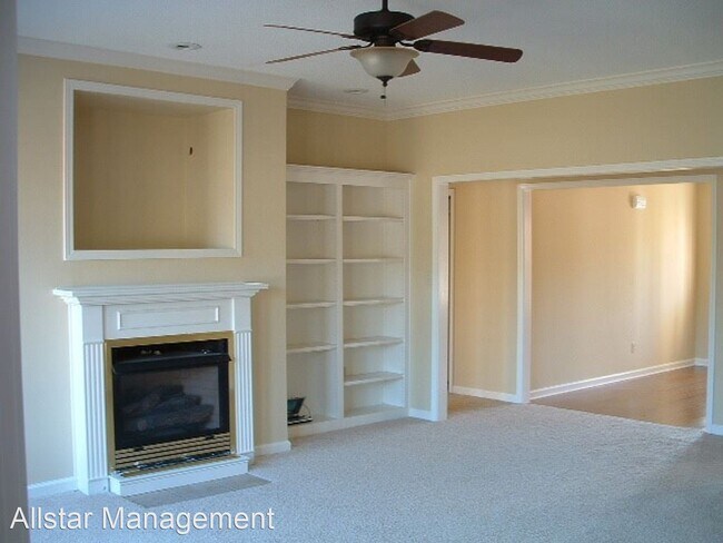Building Photo - 4 br, 3.5 bath House - 3740 College Bluff