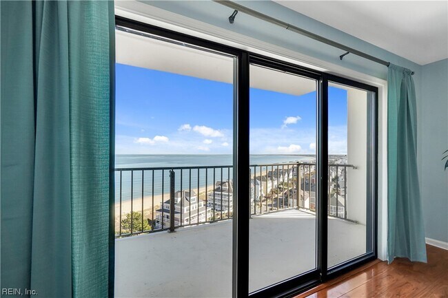 Foto del edificio - 100 E Ocean View Ave