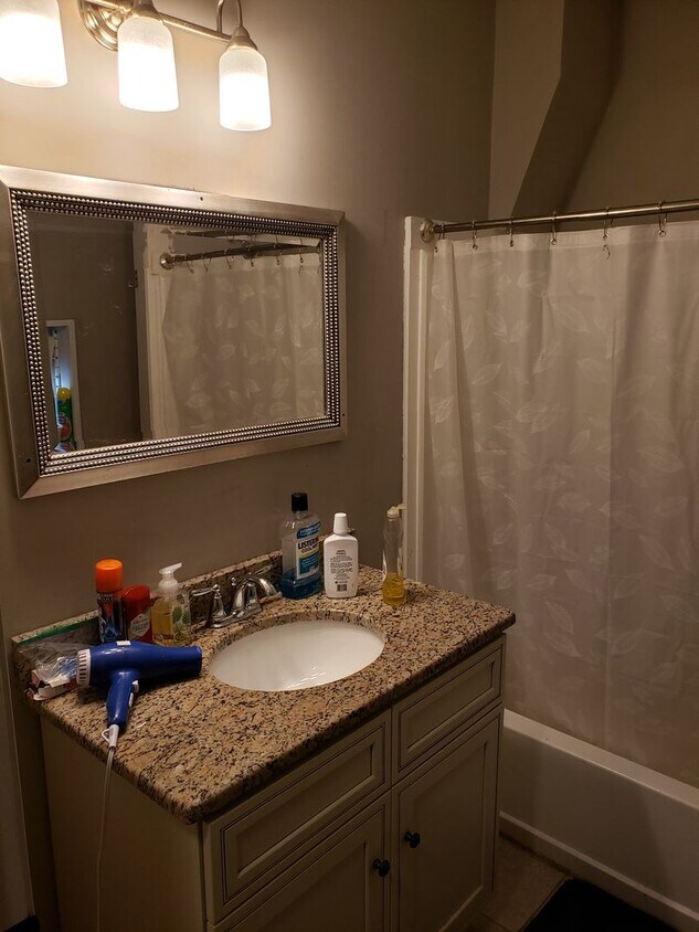 Newly Renovated Temple Student Housing - Newly Renovated Temple Student Housing