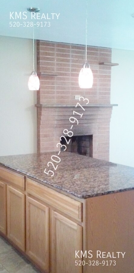 Building Photo - 4 bed/3bath Home (OWNER / AGENT)